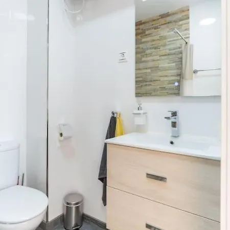 דירה Sea View W/ 2 Rooms, Beach: 1 Minute *