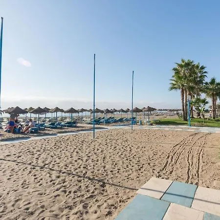 Sea View W/ 2 Rooms, Beach: 1 Minute דירה *