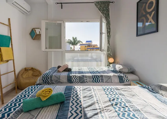 Sea View W/ 2 Rooms, Beach: 1 Minute *