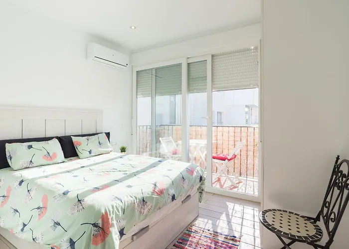 Apartment Sea View W/ 2 Rooms, Beach: 1 Minute *