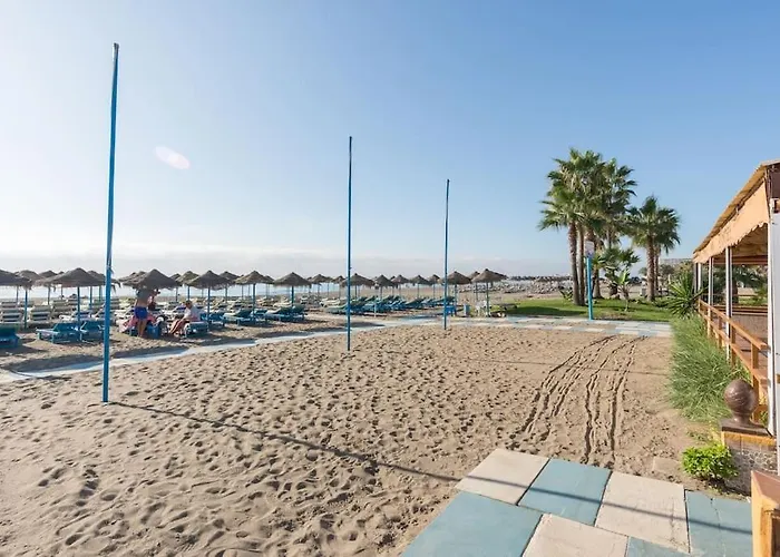 Sea View W/ 2 Rooms, Beach: 1 Minute Apartment *