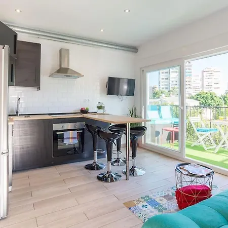 Sea View W/ 2 Rooms, Beach: 1 Minute 아파트 토레몰리노스